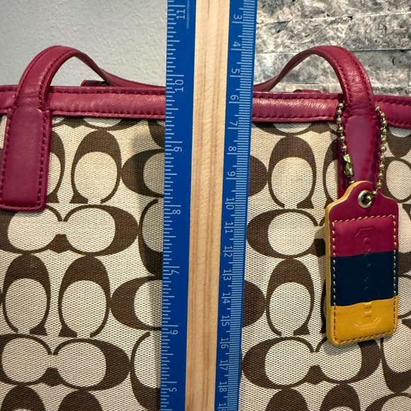 Auth COACH Gallery Zip Tote Khaki/Red Signature Canvas EUC w/COA 2013 - Picture 5 of 15